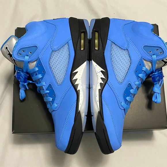 ❄️ AIR JORDAN 5 RETRO SE 'UNC' ❄️ - Picture 5 of 5